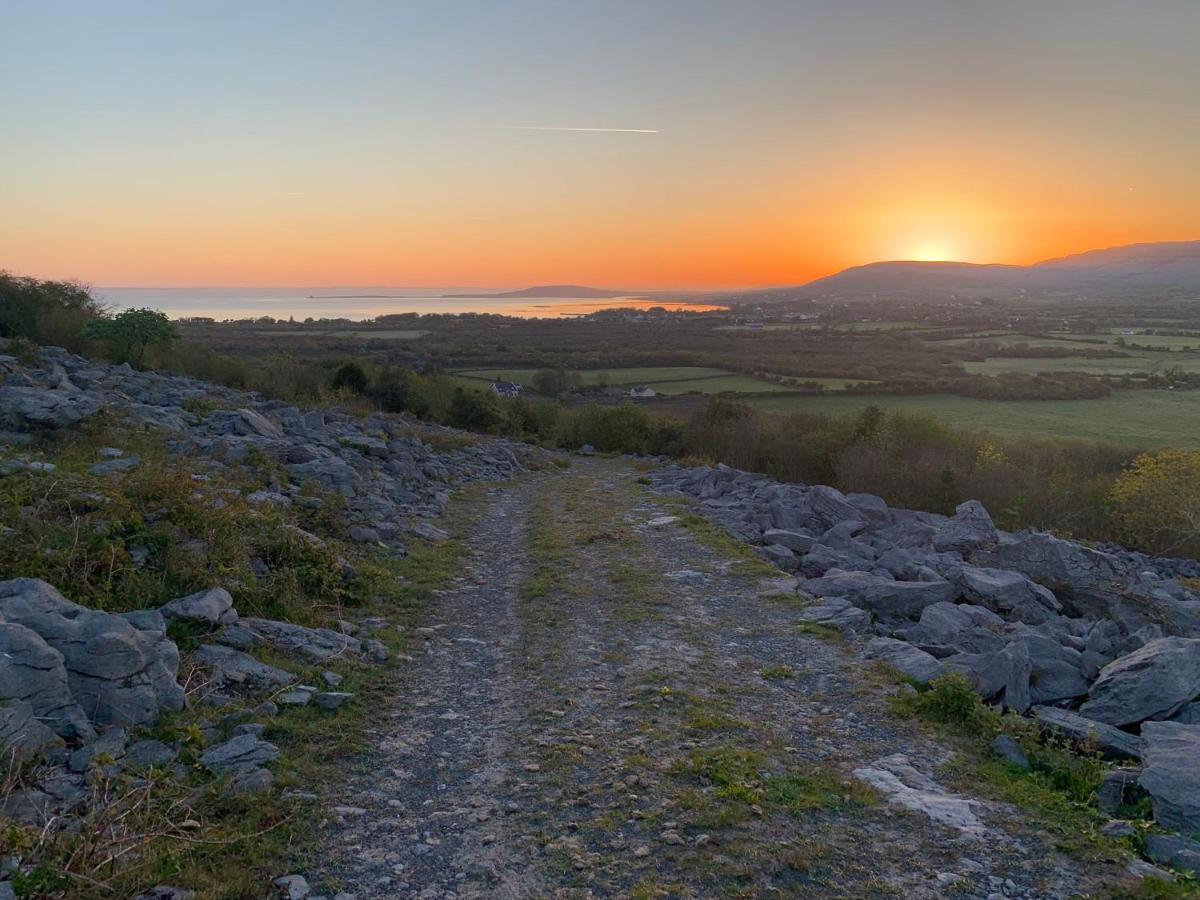 Burren Court Lodge Ballyvaughan Eksteriør billede